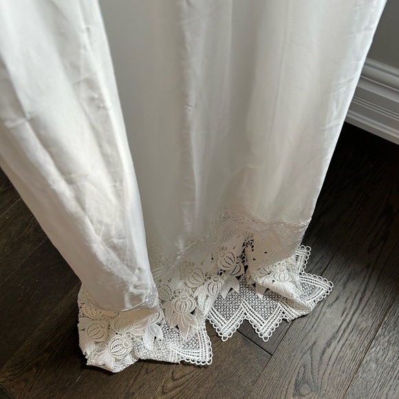 Custom Destination Wedding Grown - Picture 3 of 7